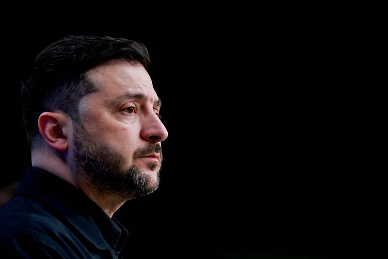 Zelenskiy rejects weak Ukraine deal