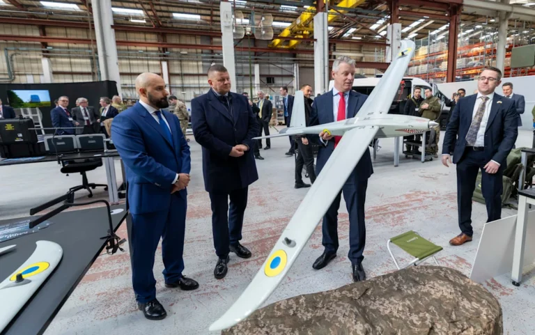 Aerial view of the Ukrainian drone factory in the UK, showcasing its state-of-the-art facilities and equipment, highlighting the collaboration between Ukraine and the UK in the field of drone technology