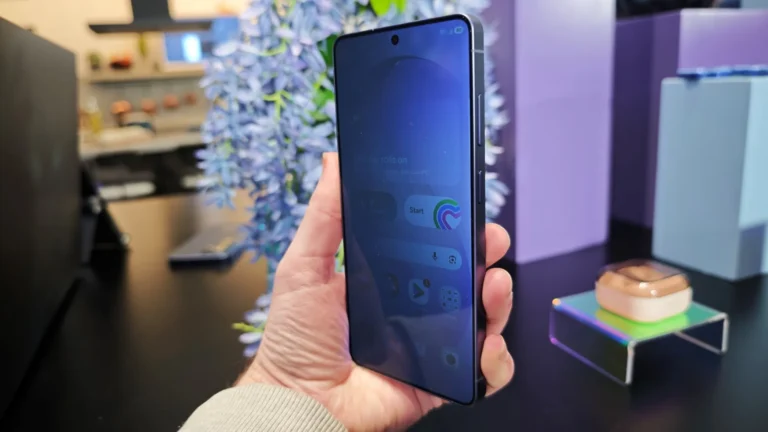 The Samsung Galaxy S26 Ultra's display shows a blurry text issue, a concern for UK buyers, with a privacy display feature that may have a significant flaw, affecting the phone's overall performance and user experience, in the UK market.