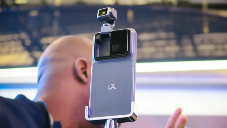 The Honor Robot Phone, featuring a hidden camera mounted on a motorised gimbal, with a 200Mp sensor and three-axis gimbal system, providing smooth video and cinematic transitions, with AI-powered features and emotional body language, set to launch in the UK later this year