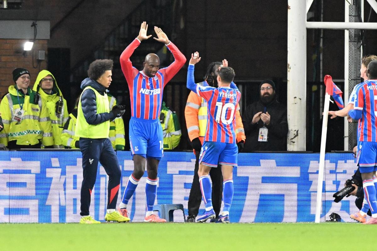 Jean-Philippe Mateta scores against Fulham
