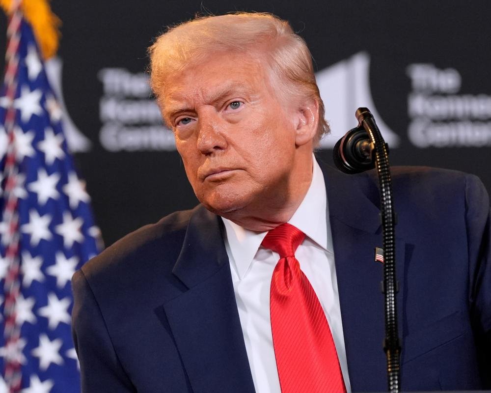 Trump Kennedy Center domain name purchase