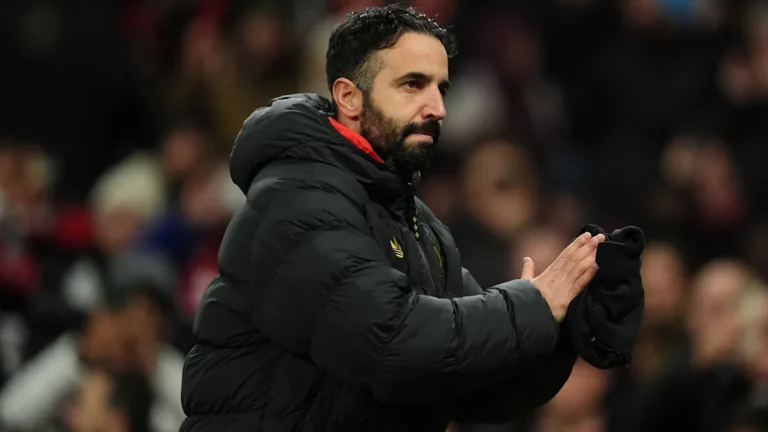 Man Utd players celebrating a win