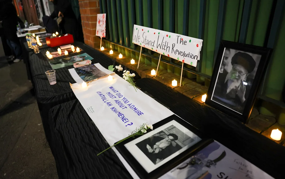Manchester students gather to pay tribute to the Ayatollah, a prominent figure in the Muslim community, known for his wisdom and guidance, with a focus on interfaith dialogue and social justice, in the heart of the city