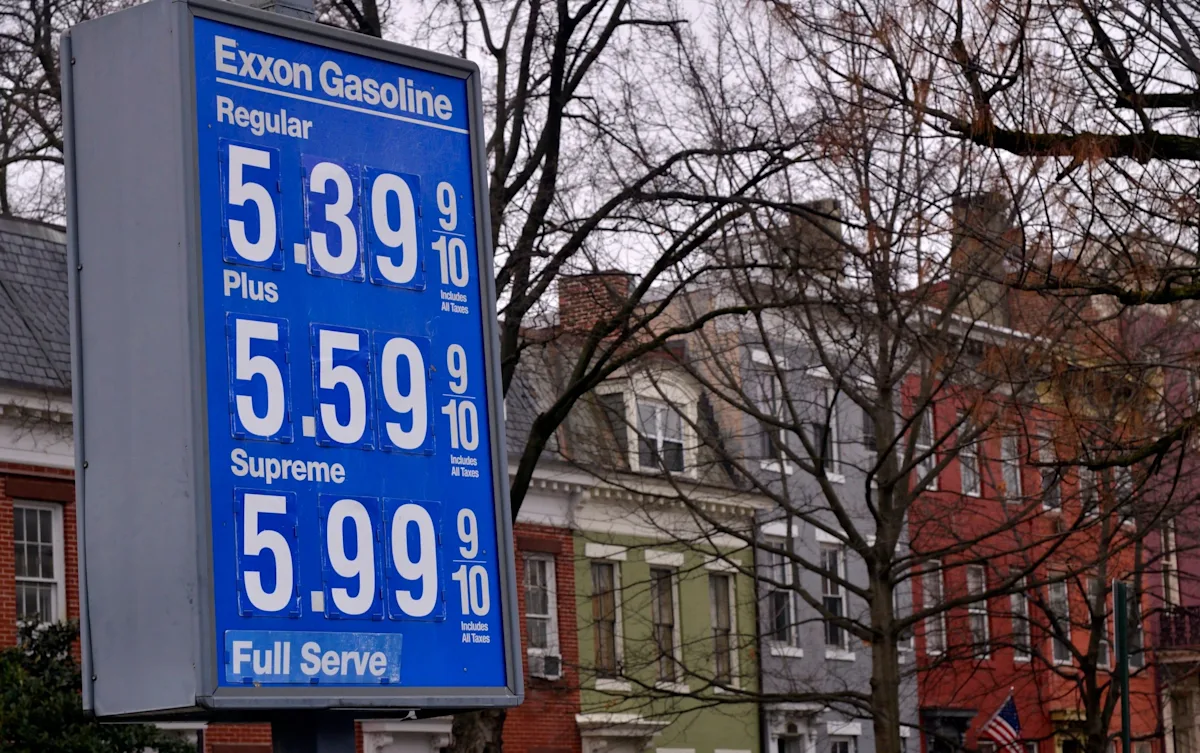 A dramatic image of a war-torn landscape, with destroyed buildings and debris scattered everywhere, highlighting the devastating consequences of Trump's war strategy and the need for diplomacy and international cooperation to resolve global conflicts