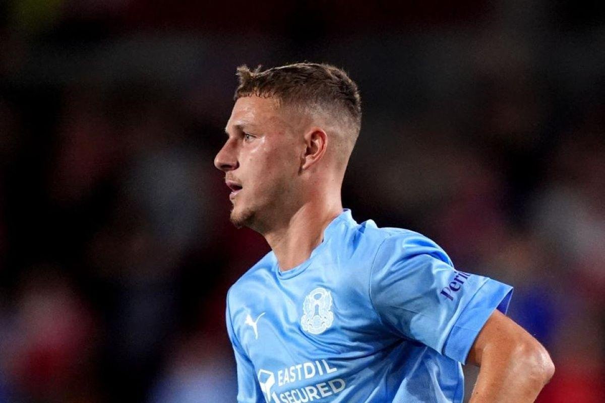 Former Colchester schoolboy joins Championship side on loan