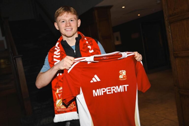 Aidan Borland joins Swindon Town on loan