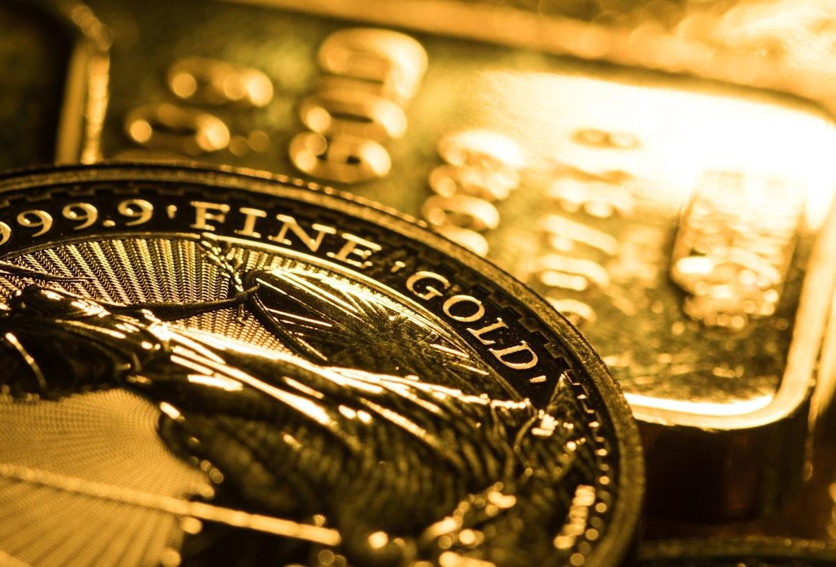 gold and silver prices surge