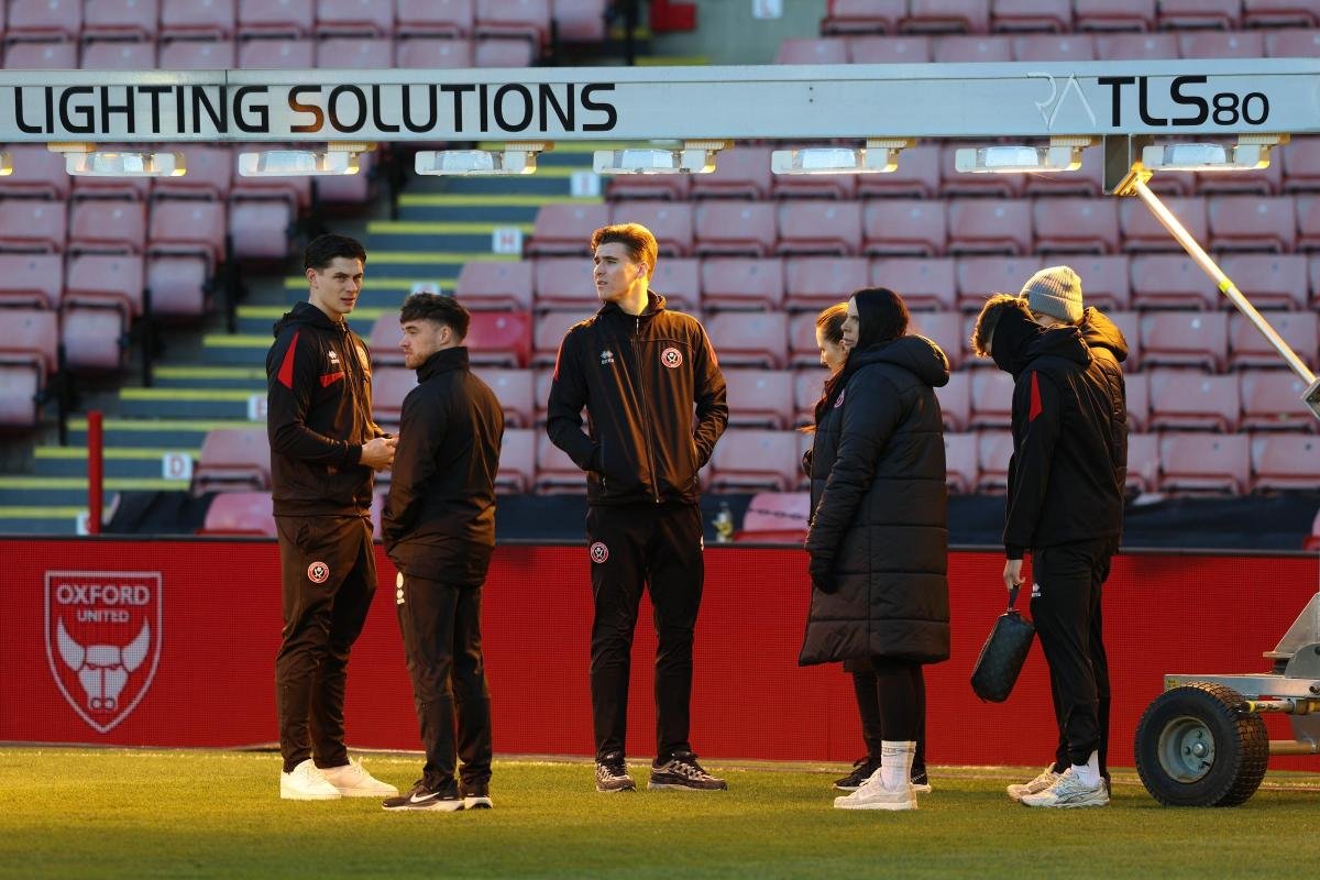 Oxford United fans react to match cancellation