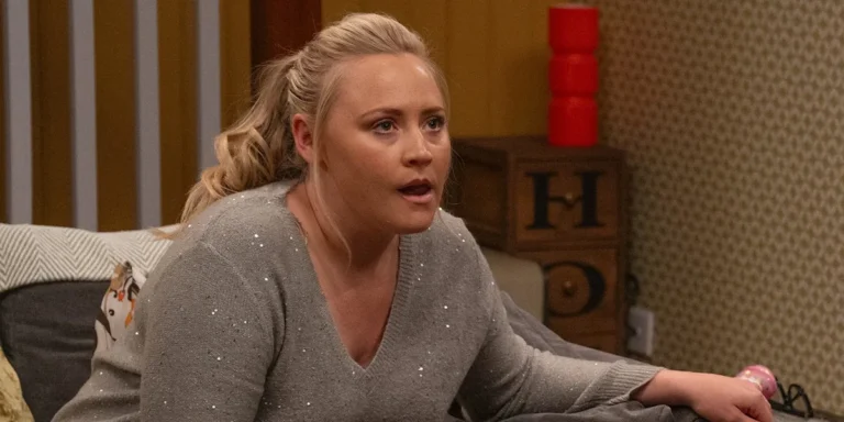 Amy Walsh, a talented Emmerdale actress, shares magical family news with her fans, sparking widespread excitement and congratulations, with a heartwarming reminder of the importance of family and relationships in our lives, as she navigates her character's journey in the popular ITV soap opera