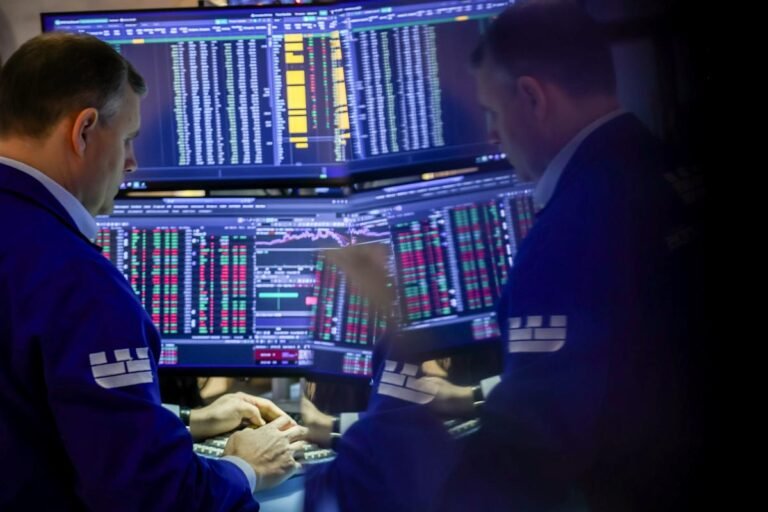 UK stocks rise on Maduro exit news