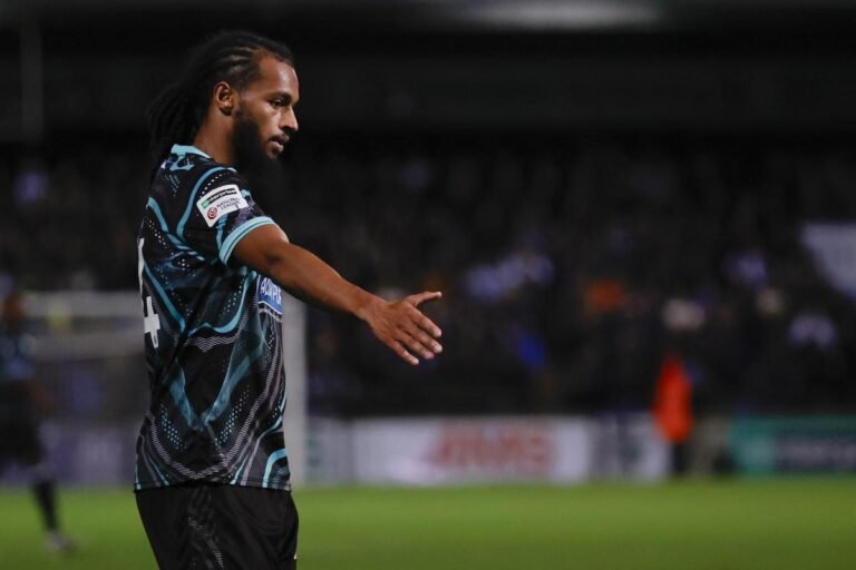 Carlisle United midfielder joins Altrincham on loan