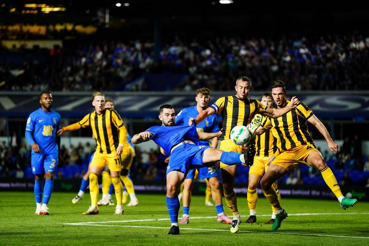 Eiran Cashin joins Rovers on loan from Brighton