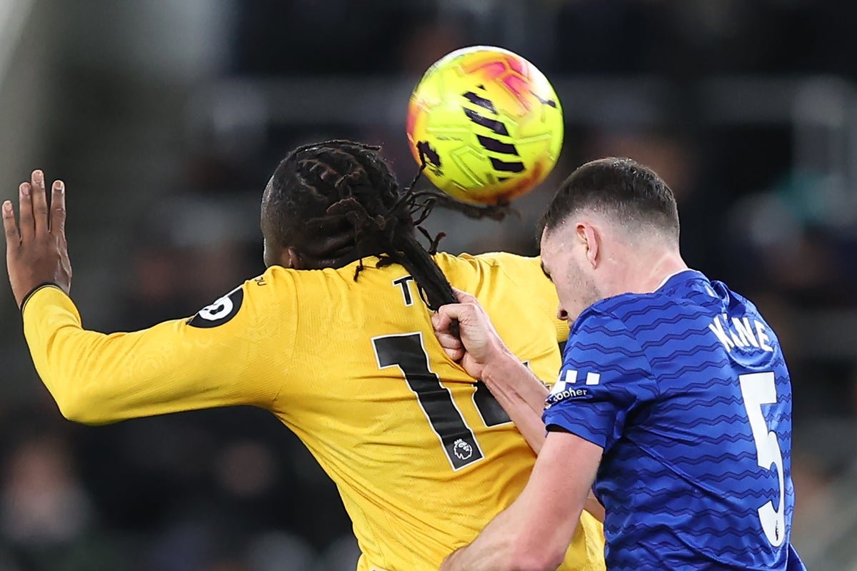 Everton defender Michael Keane banned