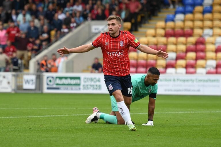 Billy Chadwick joins Gateshead football club