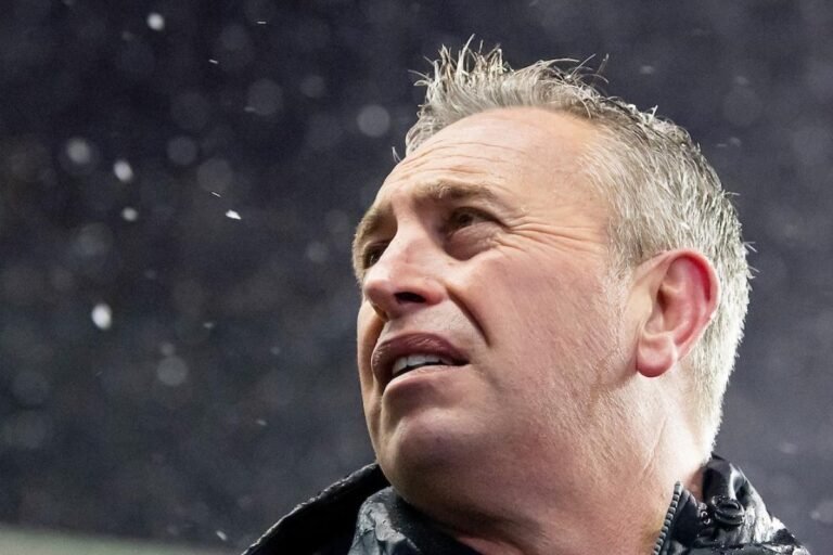 Warrington Wolves players celebrating their win