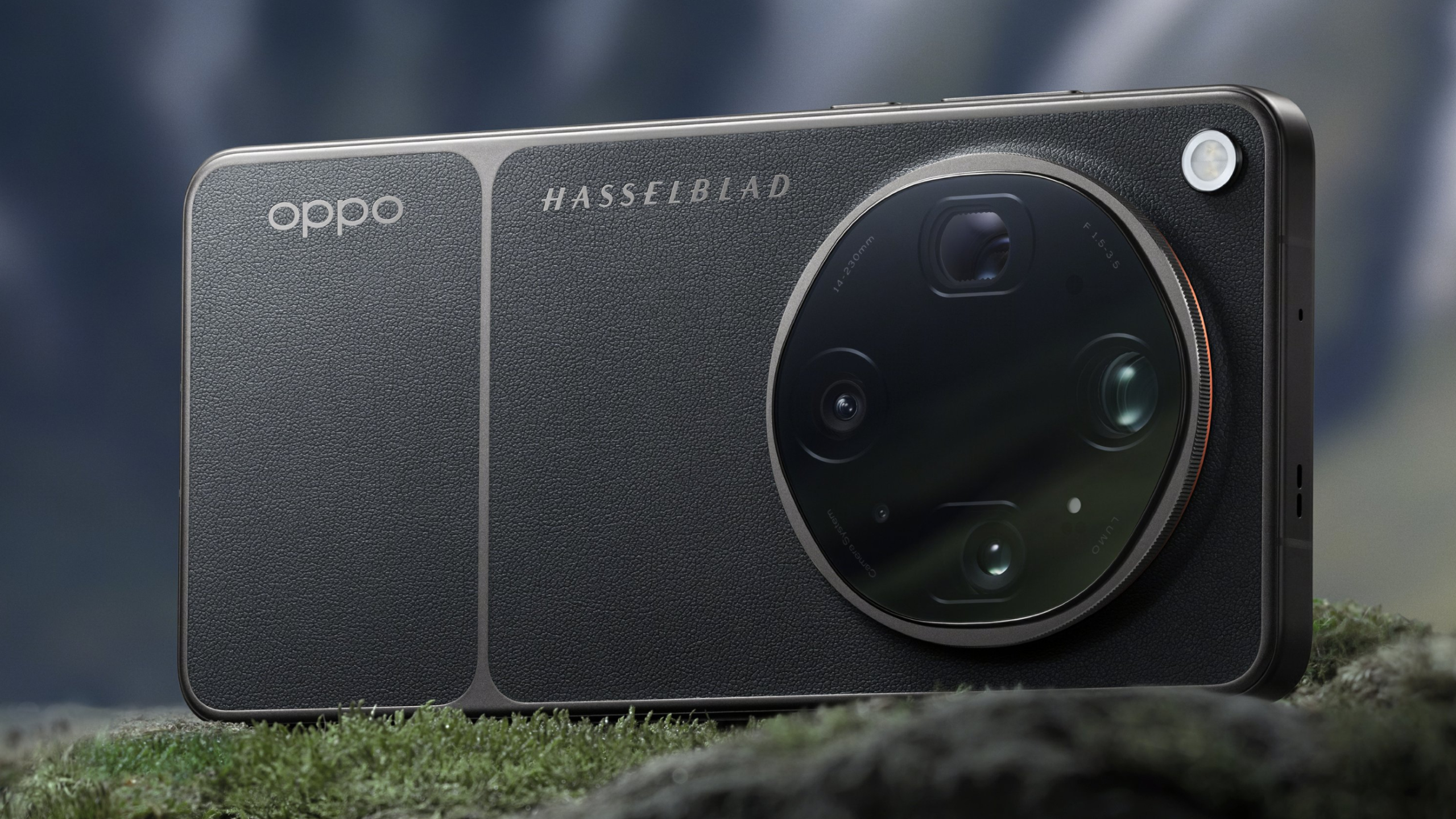 The Oppo Find X9 Ultra in Canyon Orange and Tundra Umber colours, featuring a vegan leather back and composite fibreglass rear, with dual 200Mp Hasselblad cameras and 10x optical zoom, perfect for photography enthusiasts in the UK