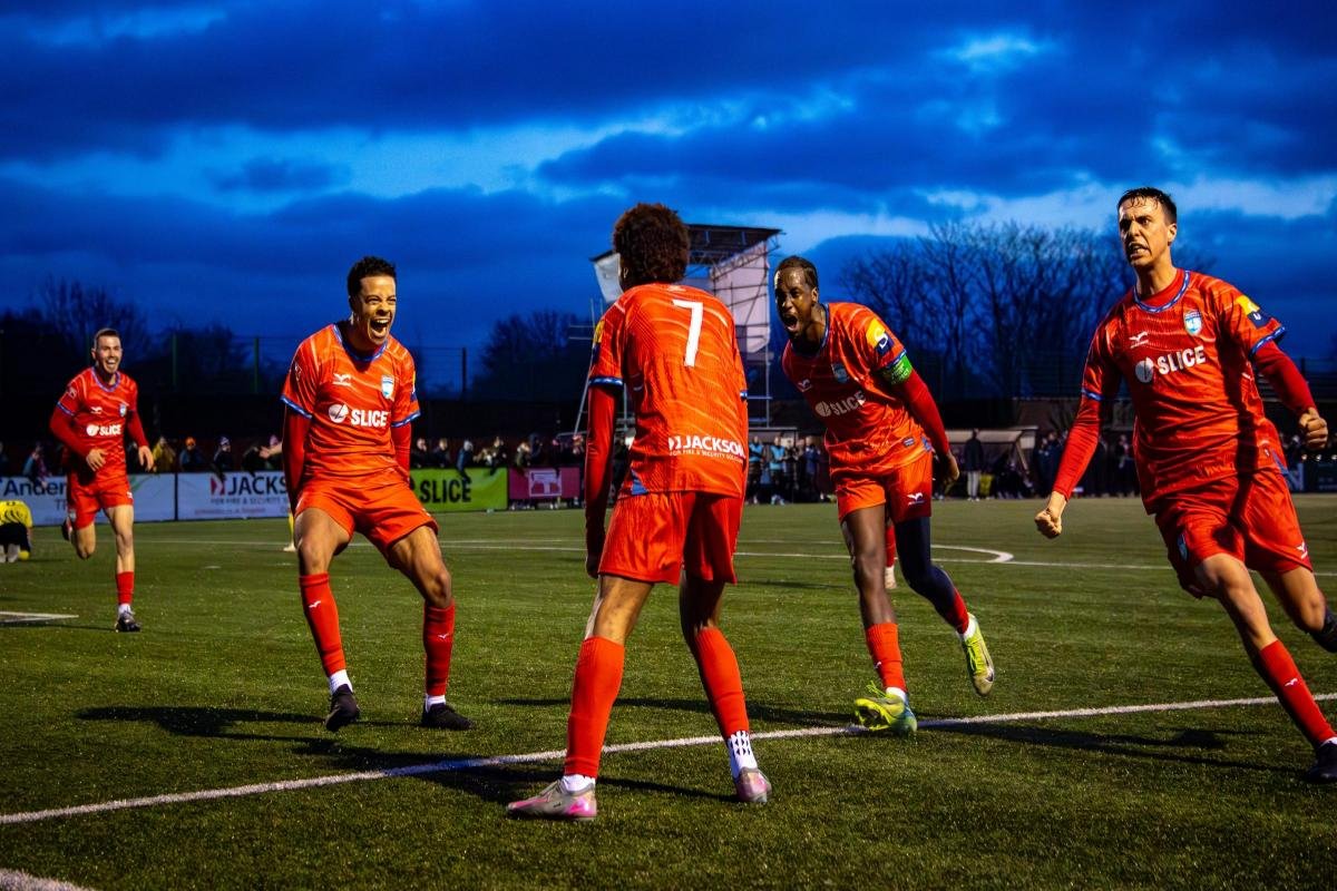 walton and hersham fa trophy win