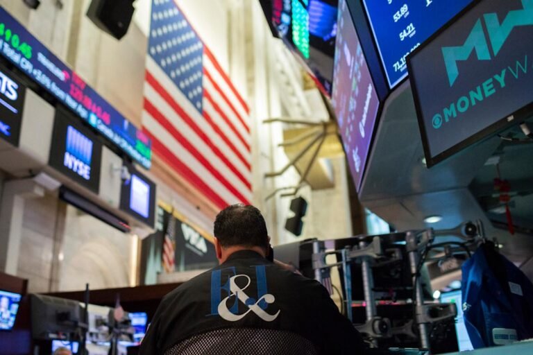 UK stock market graph with ftse 100 index