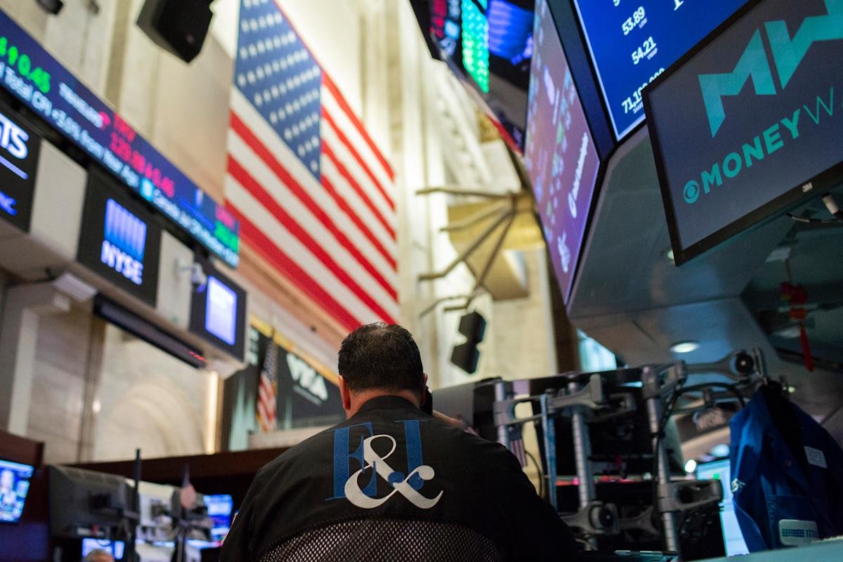 UK stock market graph with ftse 100 index