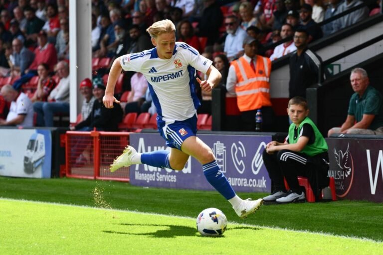 Finley Munroe recalled by Aston Villa