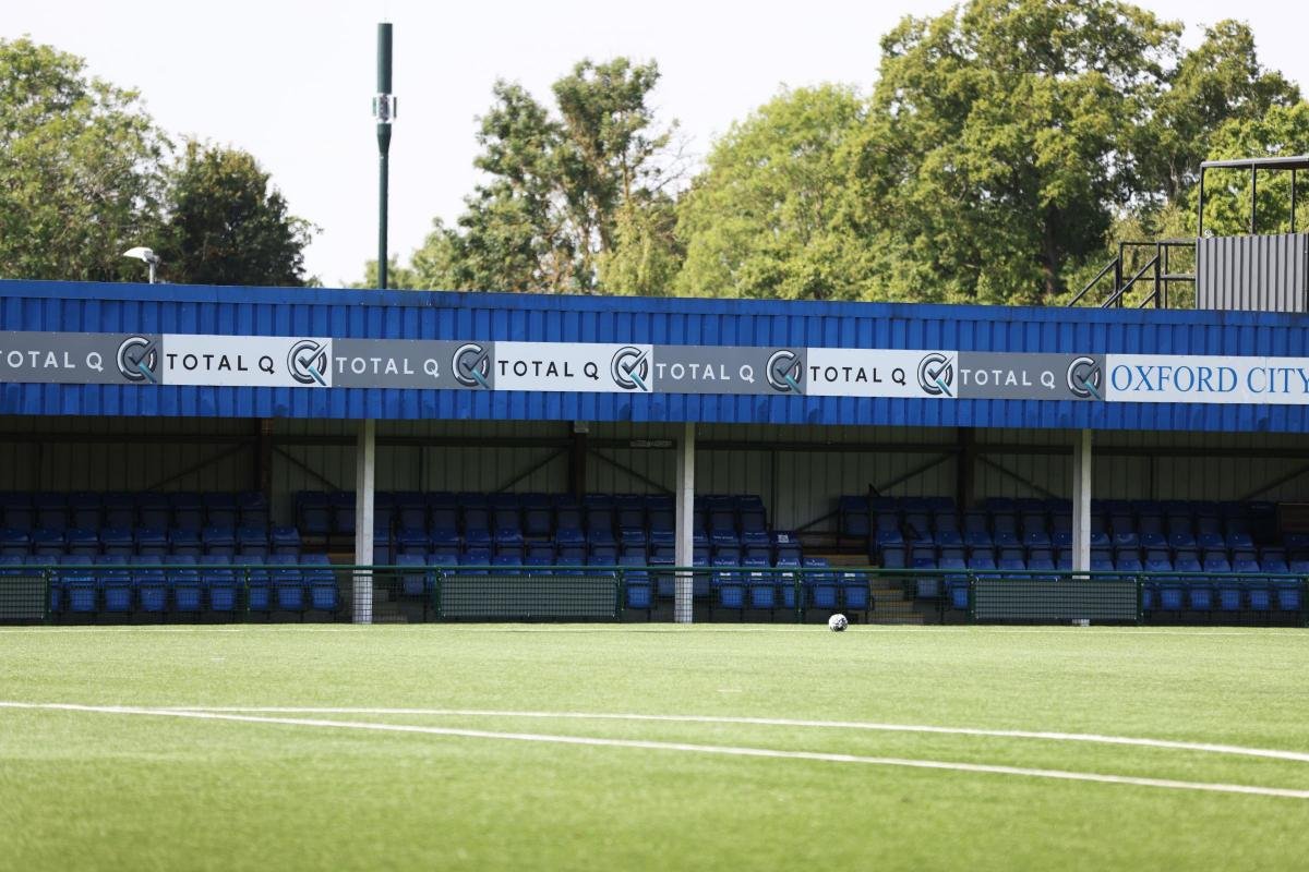 Banbury United in action against Oxford City