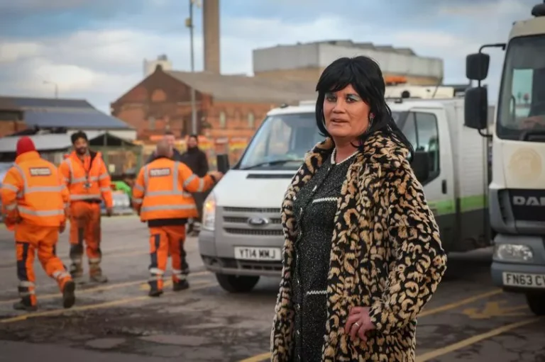 drag queen performing on stage