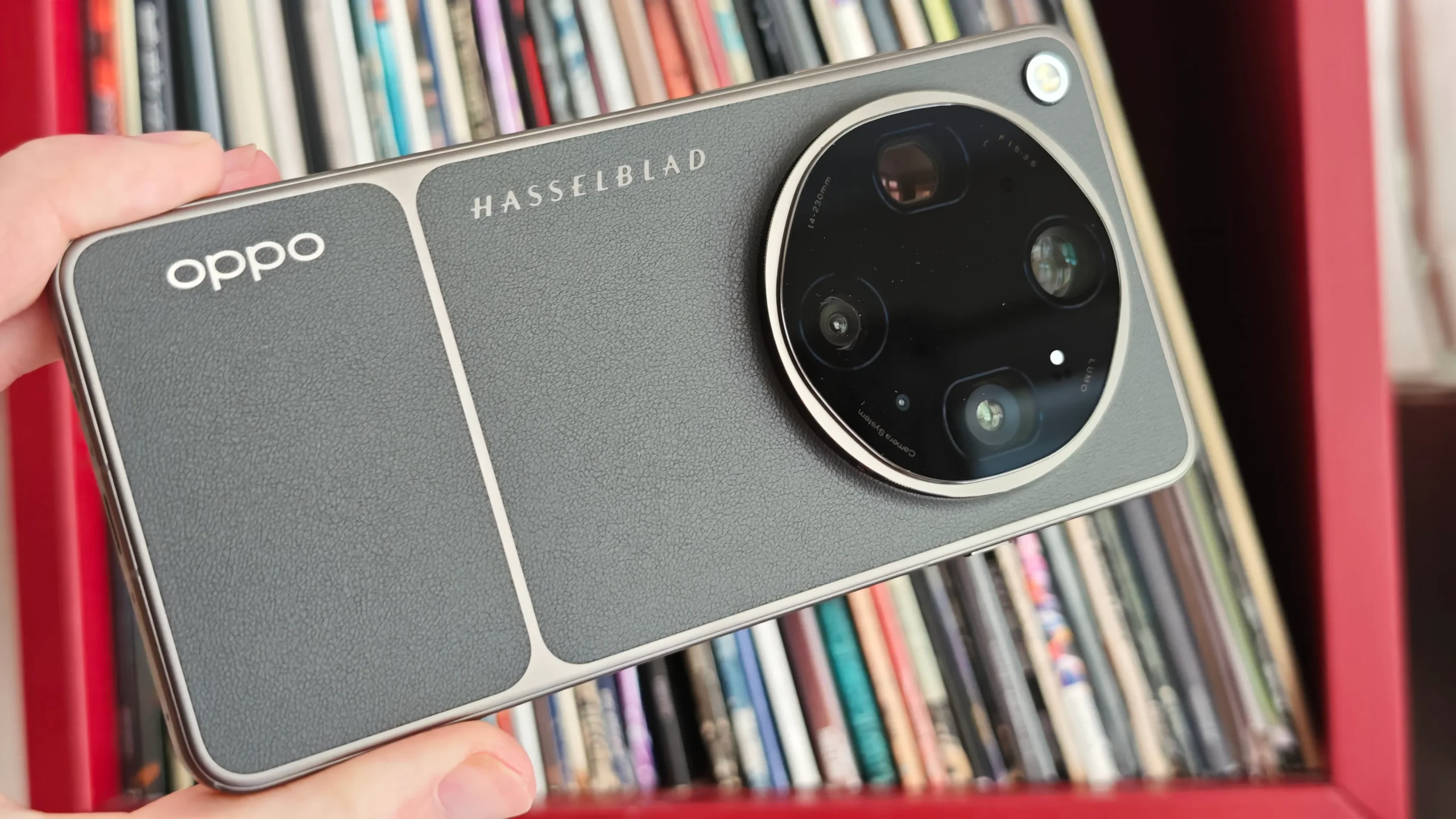 Oppo Find X9 Ultra phone with dual 200Mp Hasselblad cameras and 10x optical telephoto lens, available for free in the UK for Oppo Ambassadors