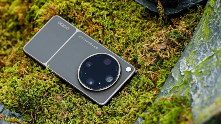 The Oppo Find X9 Ultra, featuring a Hasselblad-tuned quad camera system, with the Hasselblad Earth Explorer Kit, a comprehensive photography accessory designed to enhance the phone's camera capabilities, available in the UK