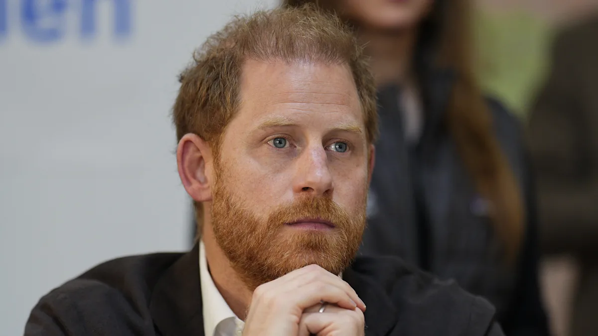 Harry standing in front of a damaged building in Kyiv, with a sombre expression, appealing to Putin to stop the war, with a focus on the devastating impact of the conflict on the people of Ukraine