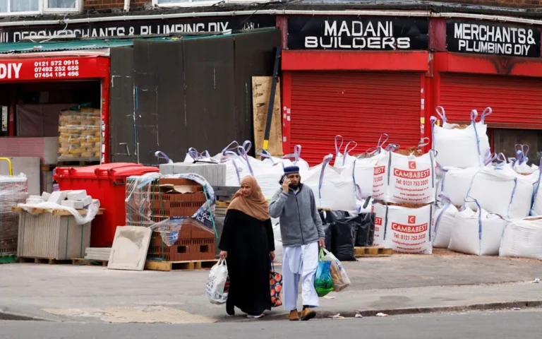 A descriptive image of England's second city, with a mix of old and new buildings, symbolising the changing political landscape and Labour's grip on power, with a subtle reference to the primary keyword 'Labour party'