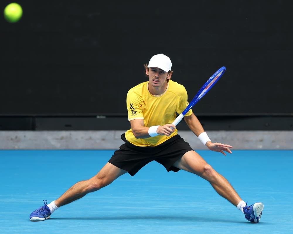 alex de minaur in action at australian open