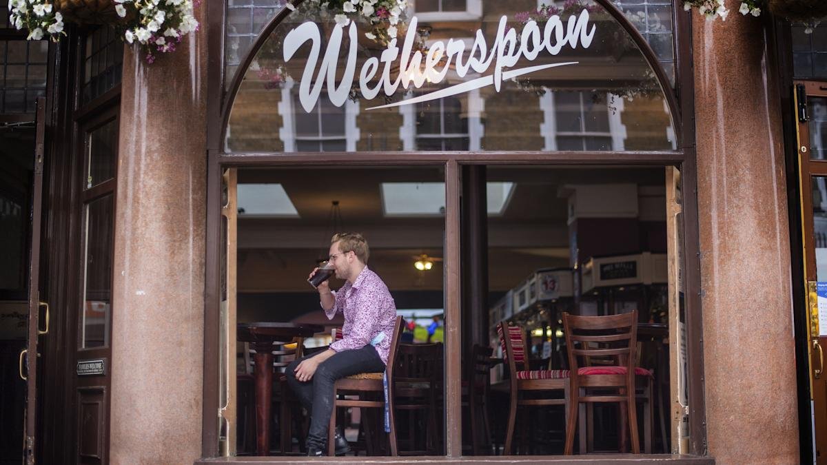 Wetherspoon pub exterior at Christmas