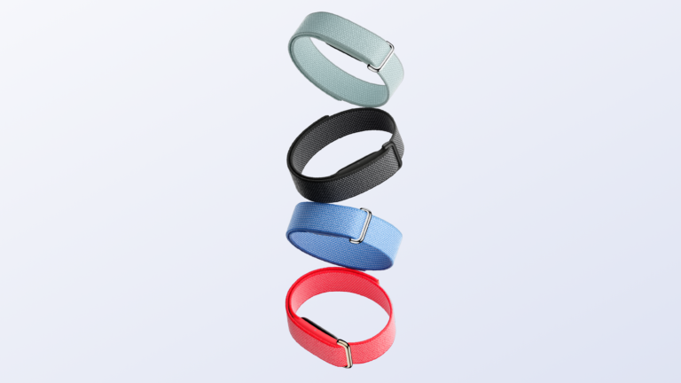 The Fitbit Air is a sleek and stylish fitness tracker that provides detailed data on your workout performance and recovery. With its advanced features and affordable price, it's a great choice for fitness enthusiasts in the UK, offering a unique distraction-free experience that helps you focus on your fitness goals.
