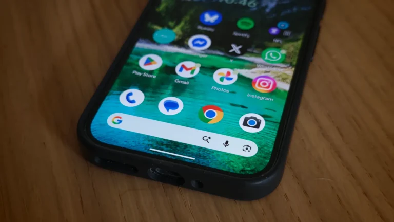 Android 17 homescreen with search bar removed, giving users a cleaner and more streamlined interface, with a focus on customisation and user control