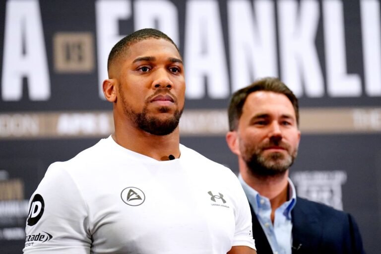 anthony joshua returns to gym