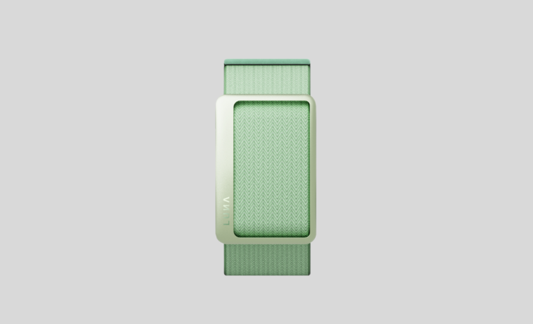 The Luna Band screenless fitness tracker, featuring a sleek design and advanced technology, is set to launch in the UK and rival the Fitbit Air. With its voice-first wearable design and LifeOS intelligence engine, this device is poised to change the way we approach health and wellness.