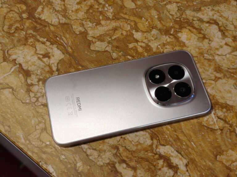 The Xiaomi Redmi Note 15 Pro 5G's 200MP camera is capable of capturing stunning images with remarkable colour accuracy and depth, making it an excellent choice for photography enthusiasts looking for a high-quality camera phone with a 200MP camera.