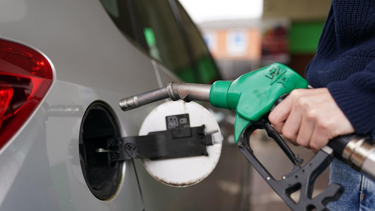 Fuel prices and competition in the UK