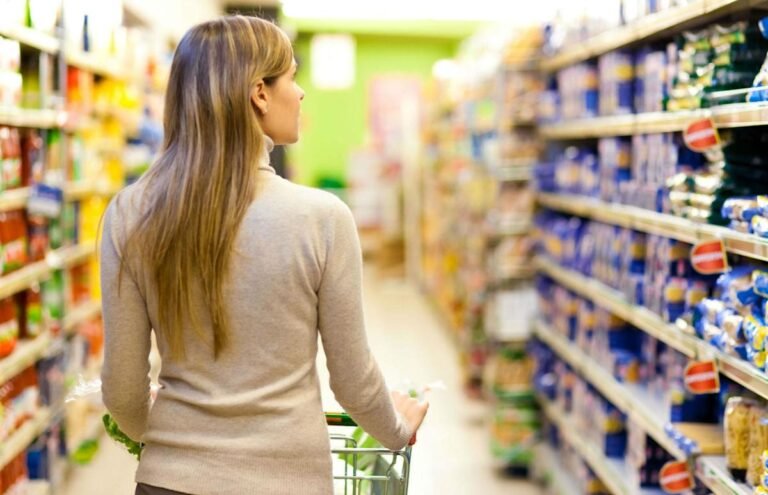 high-street shops manipulating consumer spending