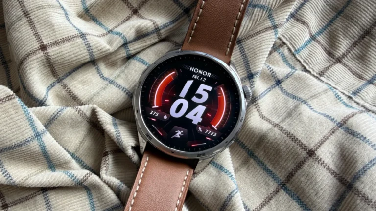 The Honor Watch 6 smartwatch, featuring a large, bright screen and durable aluminium and stainless steel build, with a range of sports modes and health features, perfect for fitness enthusiasts in the UK