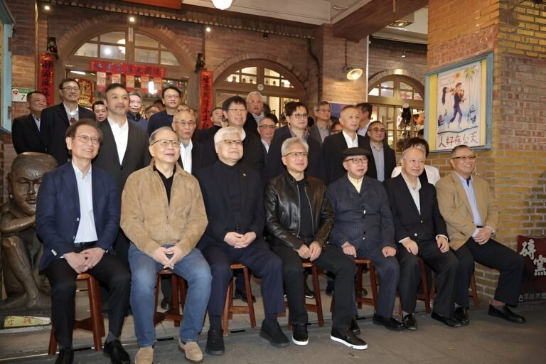 NVIDIA CEO Jensen Huang hosting a dinner with Taiwanese supply chain executives, symbolising the company's strong relationships with its partners in the AI supply chain, with a focus on NVIDIA's trillion-dollar partnership