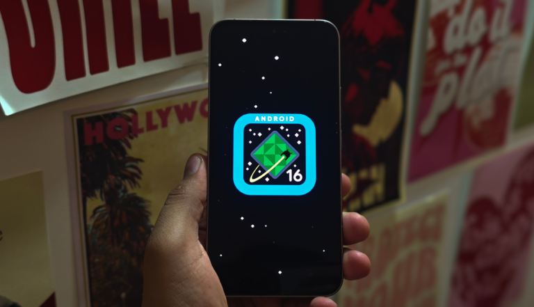 Android logo with a subscription symbol