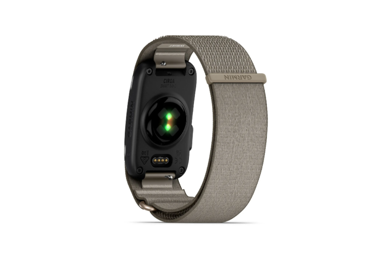 Garmin Cirqa smart band in four different colours