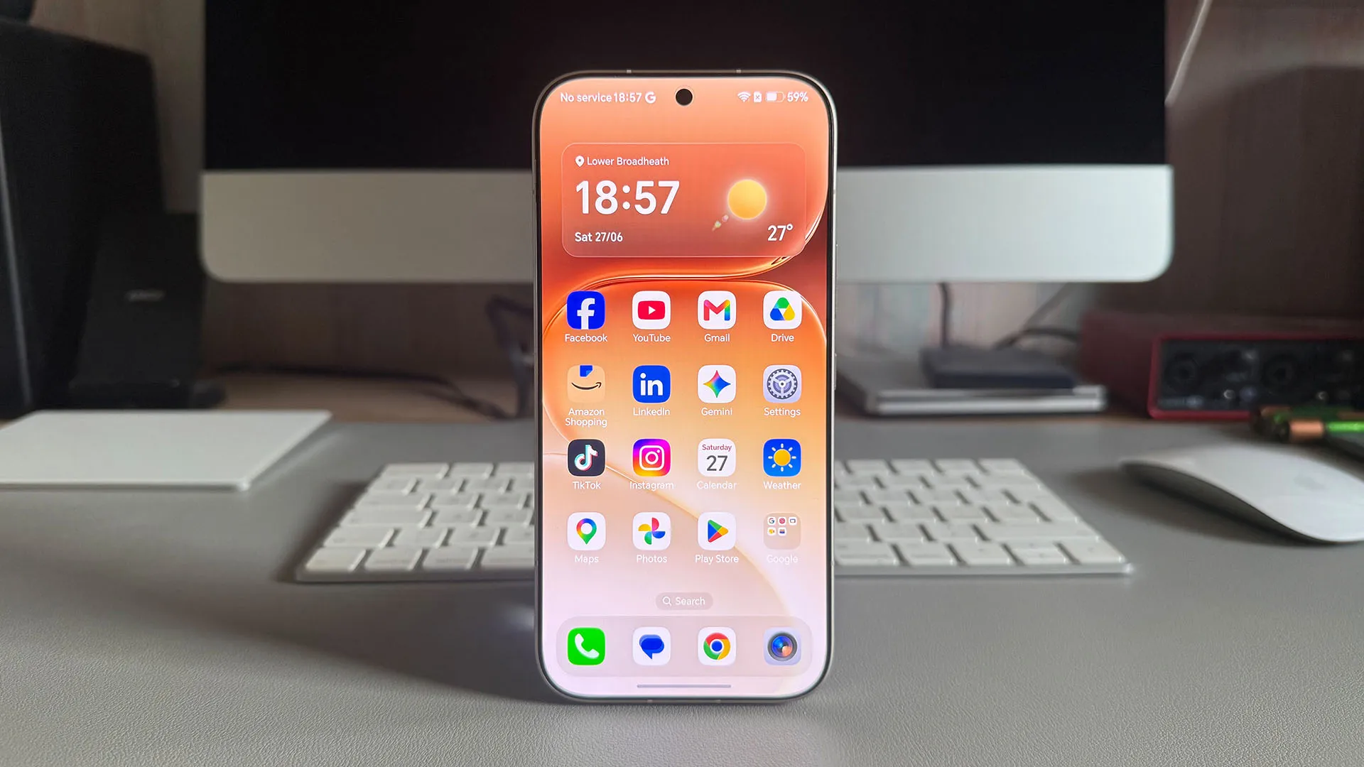Honor 600 Pro smartphone in golden white color