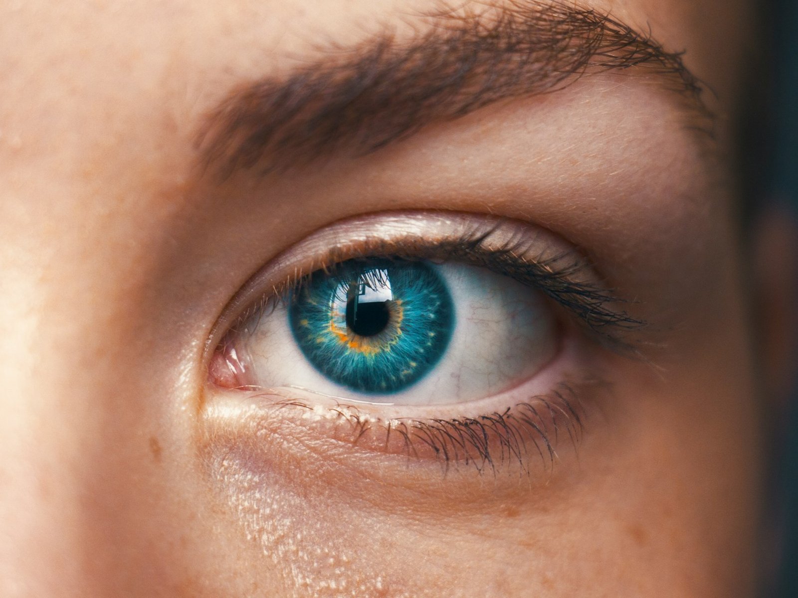 A close-up of the robotic eye surgery system, showcasing its intricate mechanisms and precise movements, highlighting the primary keyword of eye surgery robot in the context of ophthalmology and vision restoration