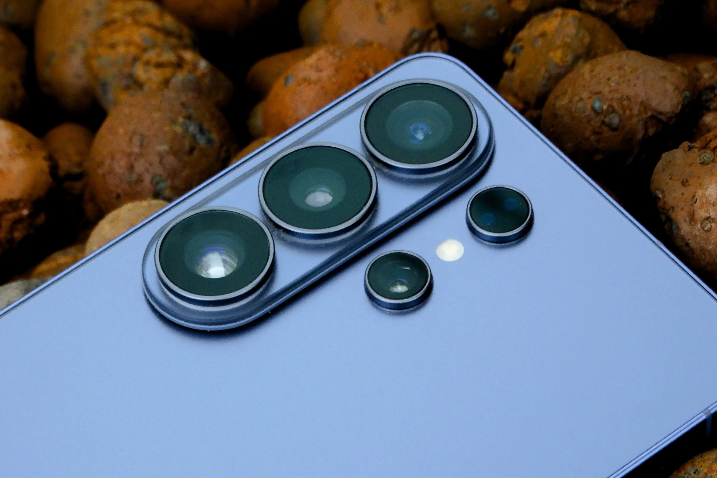 Samsung Galaxy S27 camera sensor