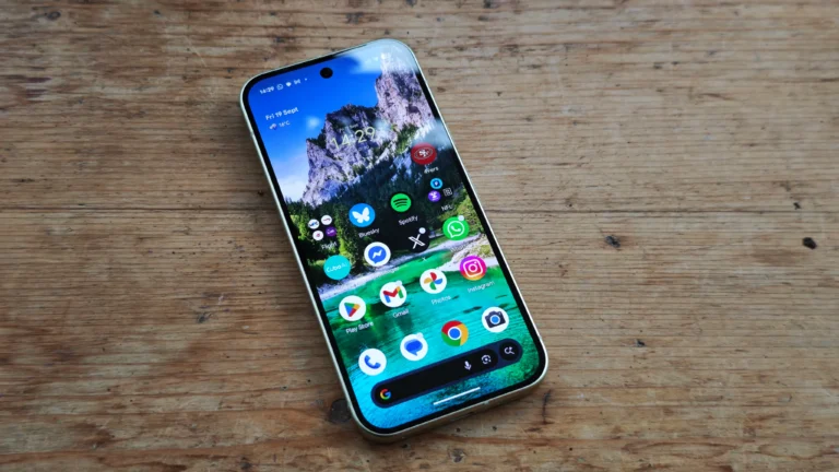 Google Pixel 10 and Pixel 11 displaying new battery usage summary screen in Settings