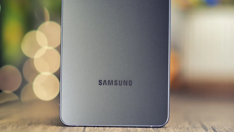 Samsung Galaxy S27 Pro and Ultra smartphones showing larger battery capacities