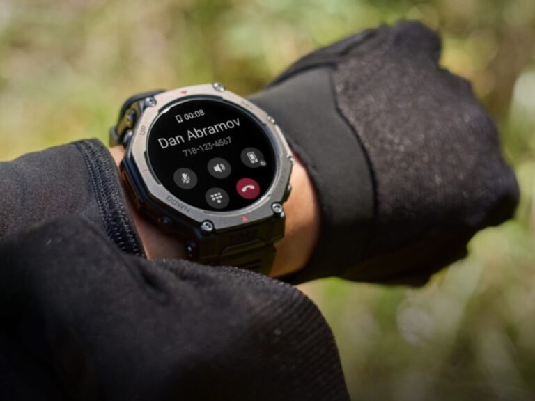 The Amazfit T-Rex 3 Pro 51 mm smartwatch features a sleek design, robust features and a colour touchscreen display, perfect for fitness enthusiasts and outdoor lovers, with a primary focus on the Amazfit T-Rex 3 Pro